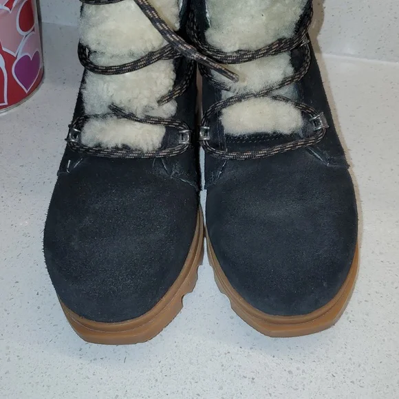 Wms SOREL Suede Leather Wedge Booties (Sz 6)